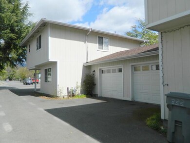 331 SE M St, Grants Pass, OR 97526 - photo 3