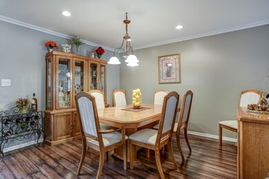 008_Dining Room