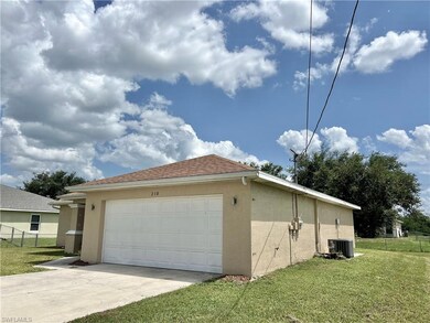 210 Manasota St, Fort Myers, FL 33913 - photo 2
