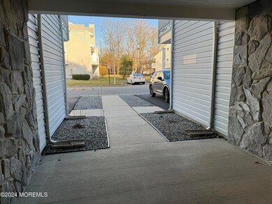 909 Scarlet Oak Ave, Toms River, NJ 08755 - photo 6