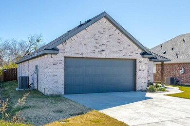 107 Randal Row, Corsicana, TX 75110 - photo 5
