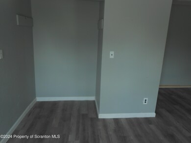 716-718 Landis St unit First Floor Right, Scranton, PA 18504 - photo 7