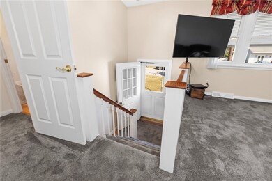 21 Jaycee Dr, West Warwick, RI 02893 - photo 5