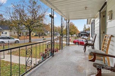 1114 Wilson W Lee Blvd, Statesville, NC 28677 - photo 3