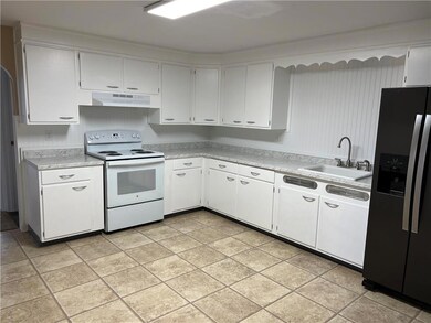 501 Monocacy Dr unit 1, Bath, PA 18014 - photo 5