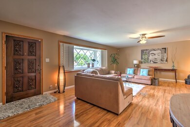 2001 W Edgemont Ave-8