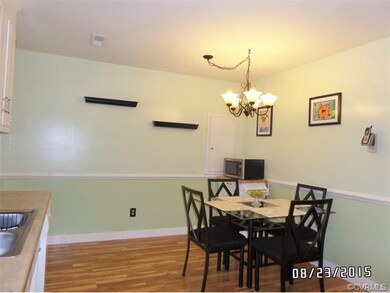 Kitchen - 16 x 11 - New Flooring, All appliances c