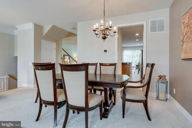 8189 Laurel Crossing Ln, Lorton, VA 22079 - photo 7