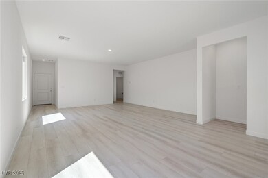 6748 Violet Cascade Ave, Las Vegas, NV 89156 - photo 5