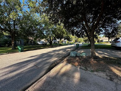 1822 Cheshire Ln, Houston, TX 77018 - photo 5