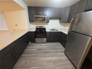 533 E 9th St, Stockton, CA 95206 - photo 4