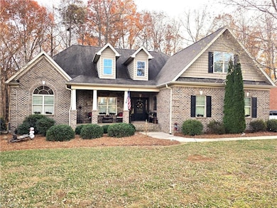 148 Glen Brooke Ln, King, NC 27021 - photo 2