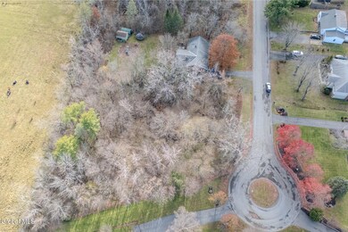 1128 Mohegan Rd, Niskayuna, NY 12309 - photo 4