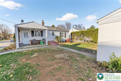 419 S Ott St, Allentown, PA 18104 - photo 2