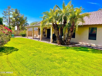 705 S 26th Cir, Mesa, AZ 85204 - photo 2