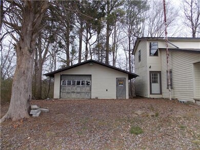 119 W Brooklyn St, Linden, TN 37096 - photo 6