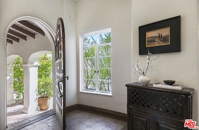 2417 Nottingham Ave, Los Angeles, CA 90027 - photo 7