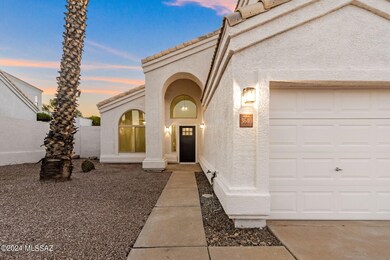 4-web-or-mls-3640 W Sadler Pl - MLS Imag