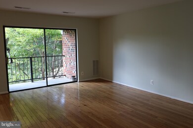 854 Quince Orchard Blvd, Gaithersburg, MD 20878 - photo 4