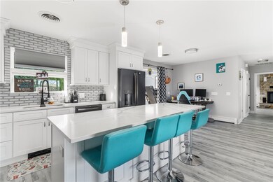 Kitchen with Quarz Countertops