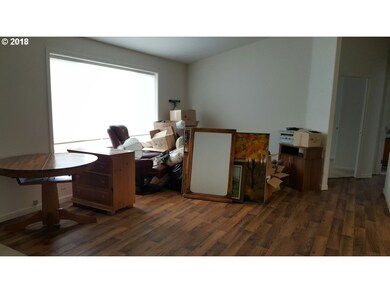 221 NW Blair St unit 29, Sheridan, OR 97378 - photo 7