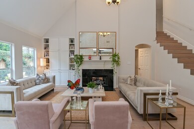 8422 N Hilshire Park Dr, Houston, TX 77055 - photo 5