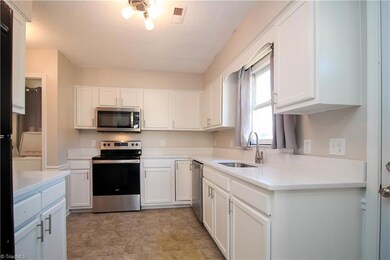 2101 Owens St, Greensboro, NC 27405 - photo 7