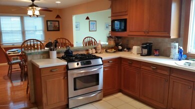 205 KITCHEN.jpg