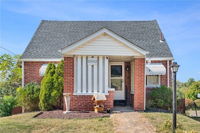 2002 Vermont Ave, West Mifflin, PA 15122 - photo 2