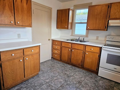 603 Webster St, Fairmont, MN 56031 - photo 4