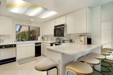 63 Maximo kitchen