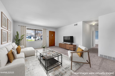 Mitch Klaich - Dodson-014 Front room for