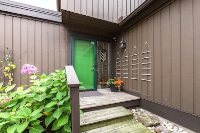 4 Haverhill Ct, Ann Arbor, MI 48105 - photo 2