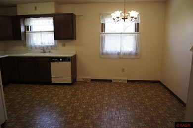 1216 N Garden St, New Ulm, MN 56073 - photo 6