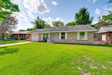 6318 Maple Hill Dr, Houston, TX 77088 - photo 3