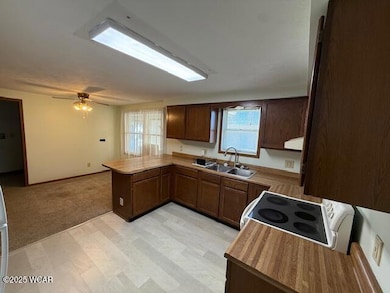 212 N Simon St, Ada, OH 45810 - photo 7