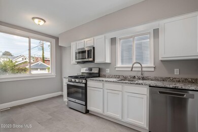 17 Fordham Ct, Albany, NY 12209 - photo 4