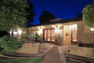 Night-Courtyard-Entry
