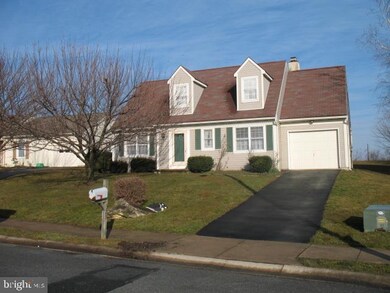 325 Dogwood Ln, New Holland, PA 17557 - photo 2