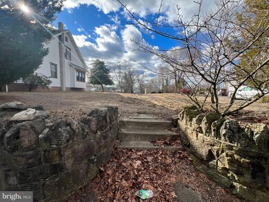 510 Bridgeboro St, Riverside, NJ 08075 - photo 2