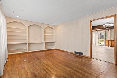 5121 Charles St, Shawnee, KS 66216 - photo 7