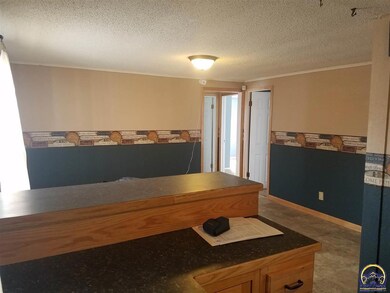 6624 NW Elmont Rd, Topeka, KS 66618 - photo 7