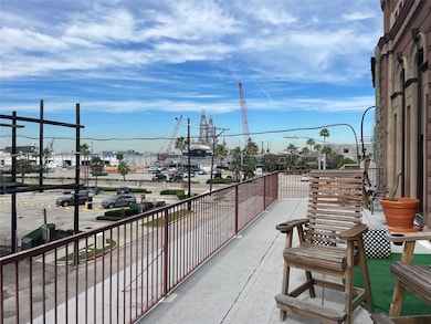 Other pics of shared balcony