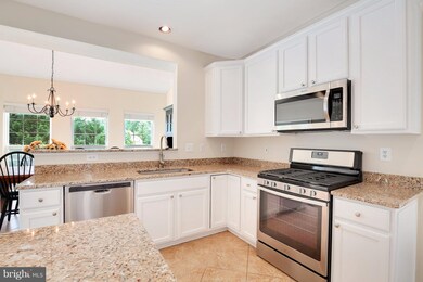 11233 Chaucers Ridge Ct, Laurel, MD 20723 - photo 7