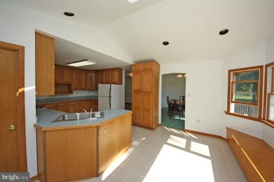 6709 Carlinda Ave, Columbia, MD 21046 - photo 6