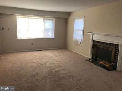 2217 Hyde Ln, Bowie, MD 20716 - photo 5