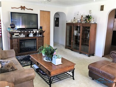 302 Jackson St, Elmore, OH 43416 - photo 7