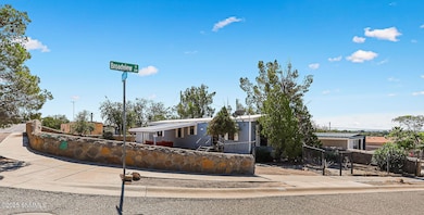 250 Broadview Ct, Las Cruces, NM 88005 - photo 2