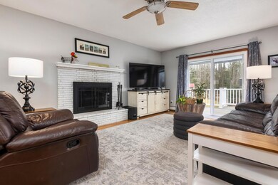 42 Eastman Rd_W5_003