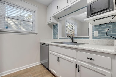 4013 Catawba St unit B, Tallahassee, FL 32303 - photo 6